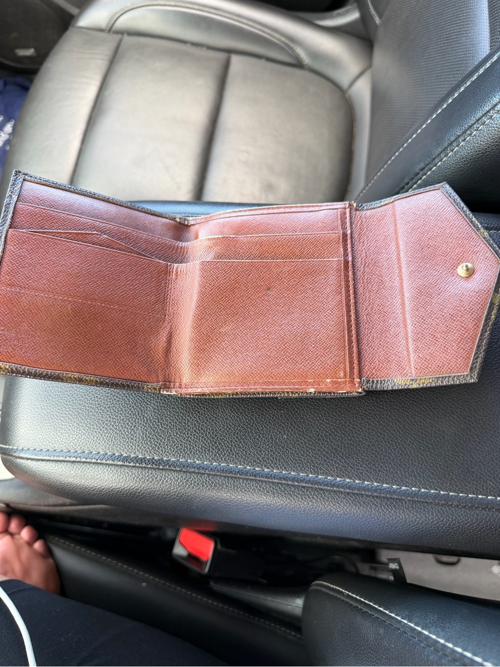 Louis Vuitton Monogram Compact Wallet - Brown - Picture 5 of 8